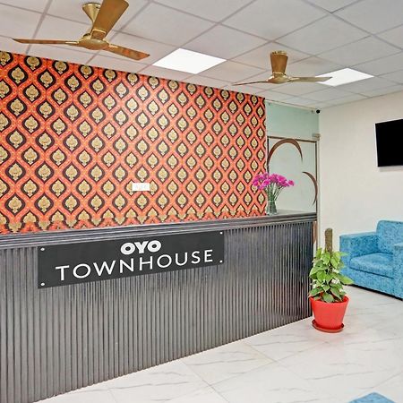 Hotel O Heritage Inn Noida Exteriör bild