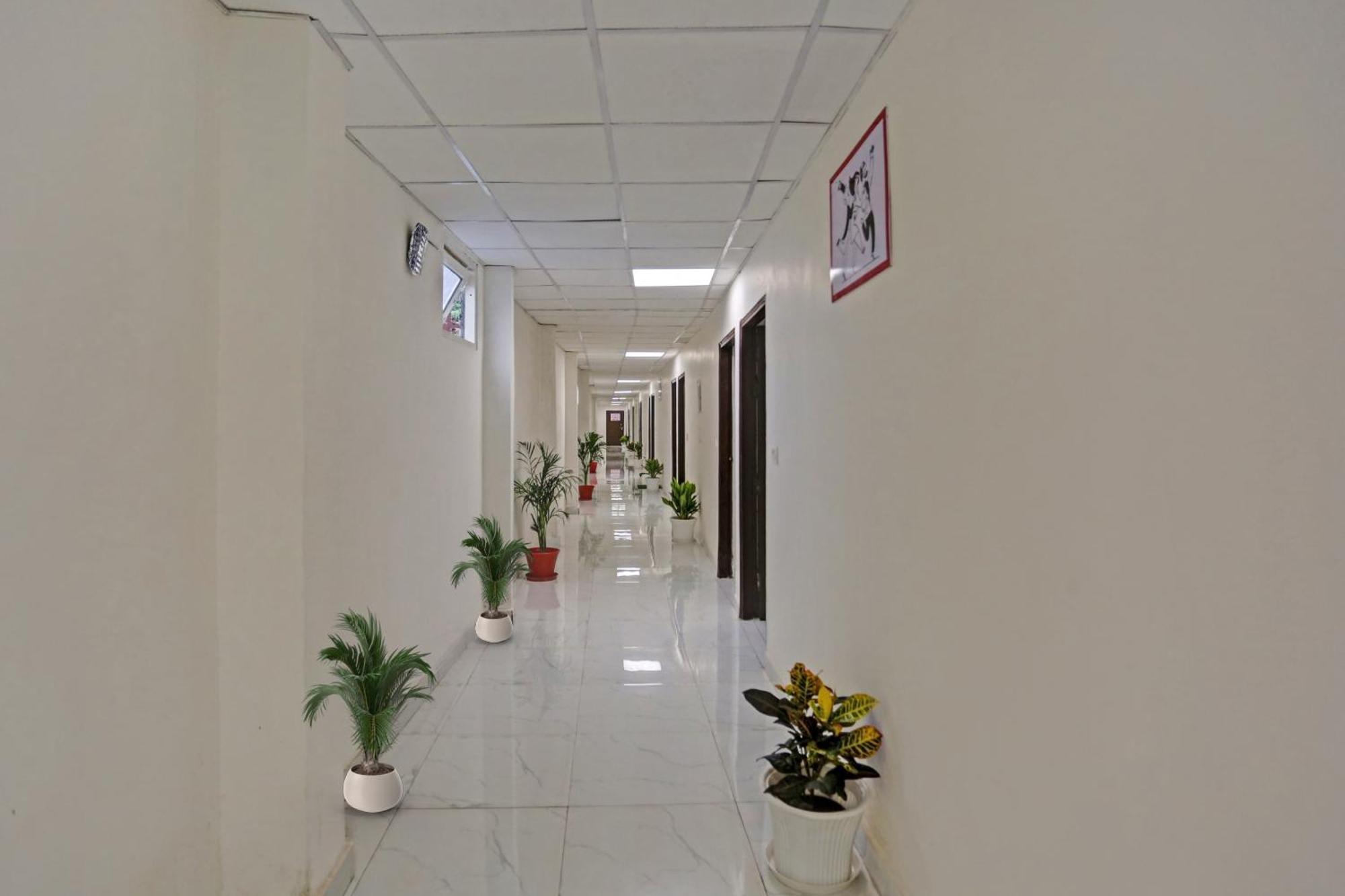 Hotel O Heritage Inn Noida Exteriör bild